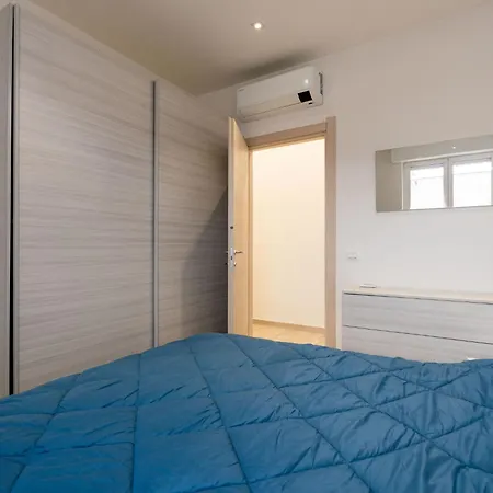 Diano Center Manuela By Interhome Lejlighed